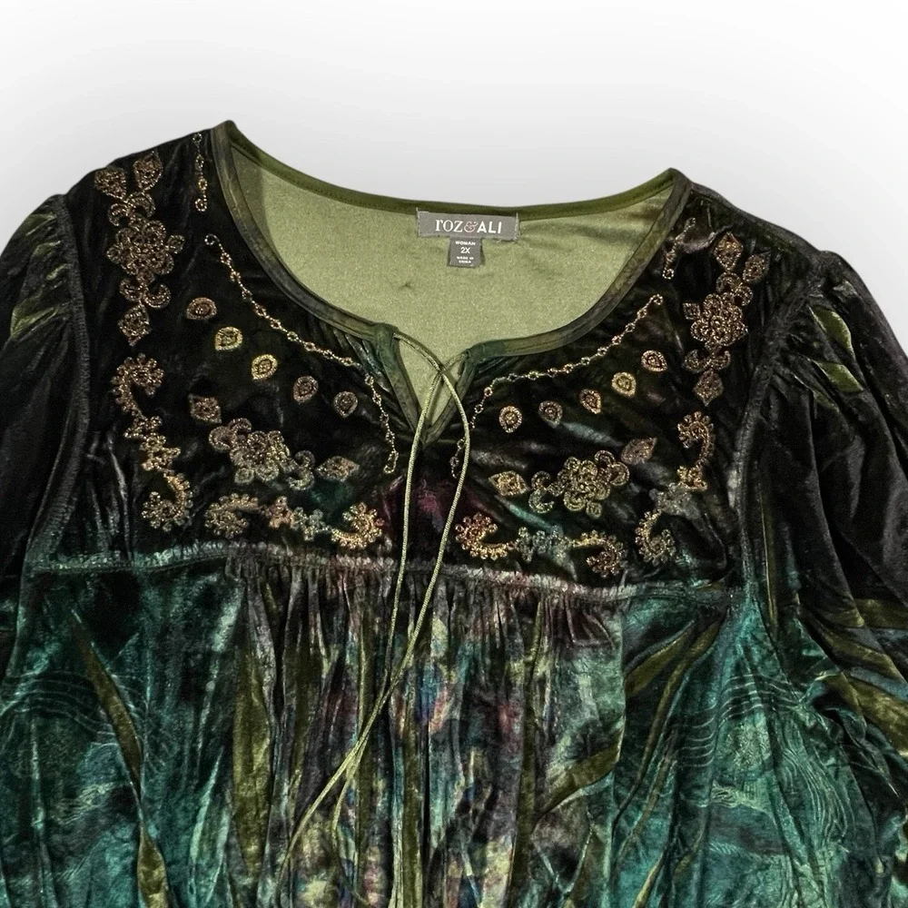 Roz & Ali Iridescent Green Velvet Top Embroidered Dark Fairy Whimsigoth Womens L